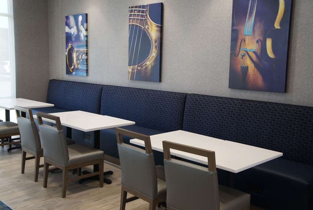 La Quinta Inn & Suites By Wyndham Kansas City Beacon Hill Εστιατόριο φωτογραφία